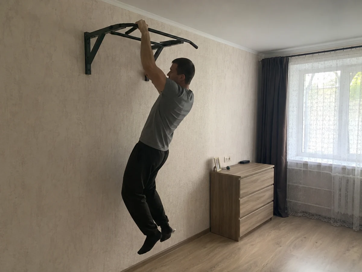 Установка турника — работа мастера